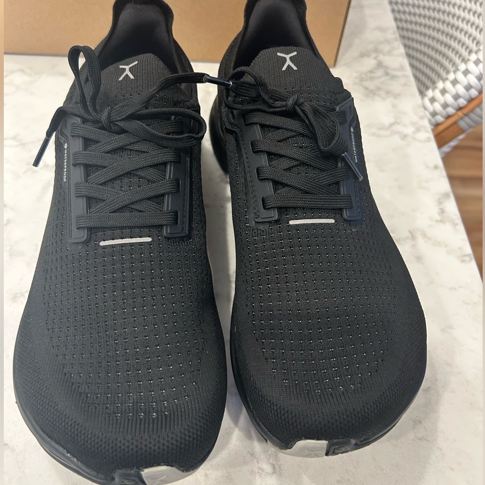 Flux adapt runner waterproof men’s sneaker